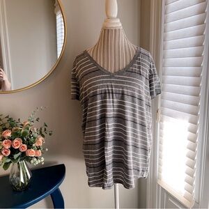 Torrid Gray and White Relaxed Short Sleeve Tee